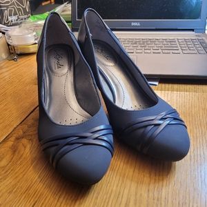 Ladies heel shoe's